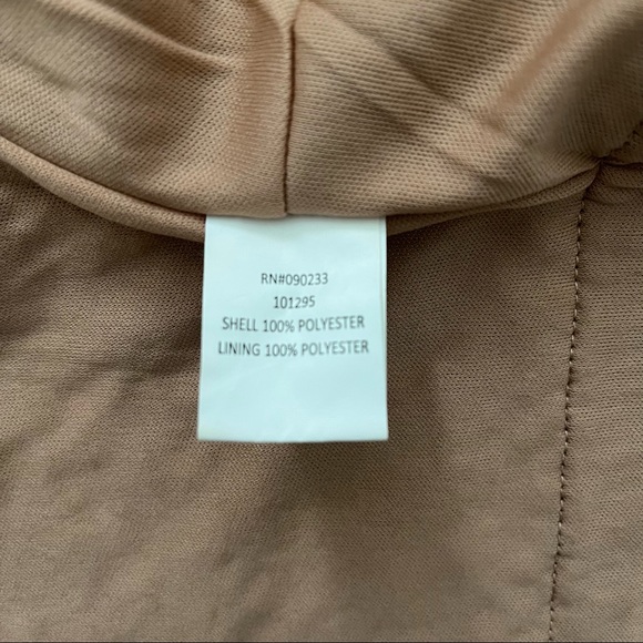 Kendall & Kylie Black Lace Crop Tank - Picture 6 of 6